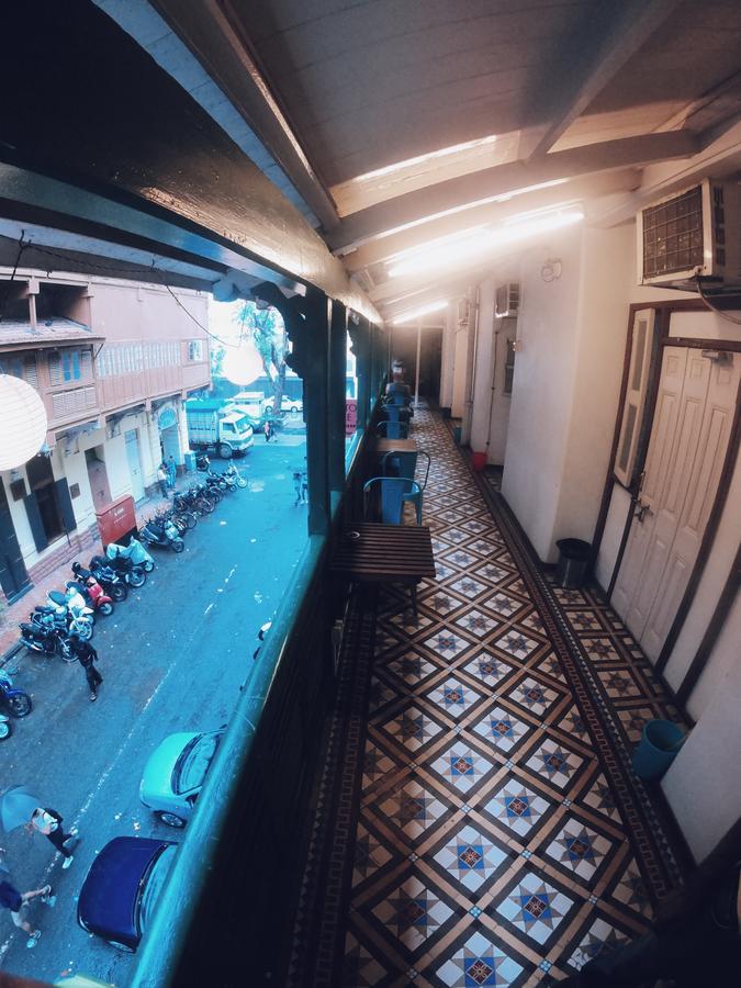 カールトン ホテル ムンバイ エクステリア 写真